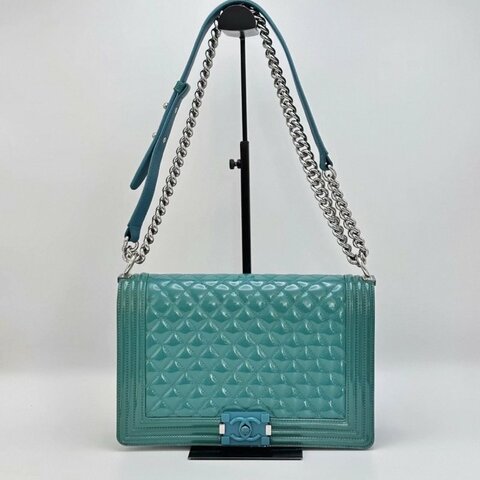 CHANEL 綠色漆皮中大號leboy鏈條包28*19*7.5 98新配件塵袋