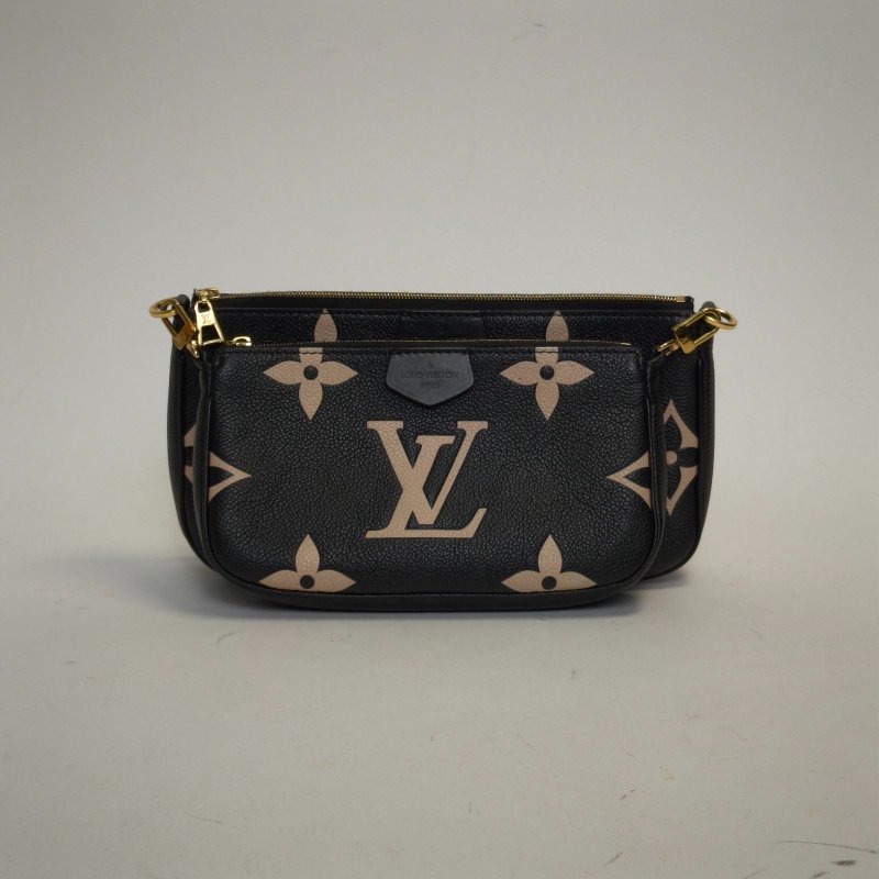 LOUIS VUITTON MultiPochetteAccessoires四合一黑色牛皮金扣晶片大Logo印花肩背包-0