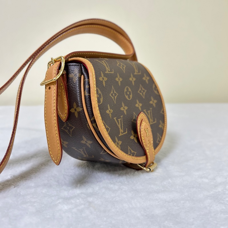 LV Tambourine 老花馬鞍包肩背包-1