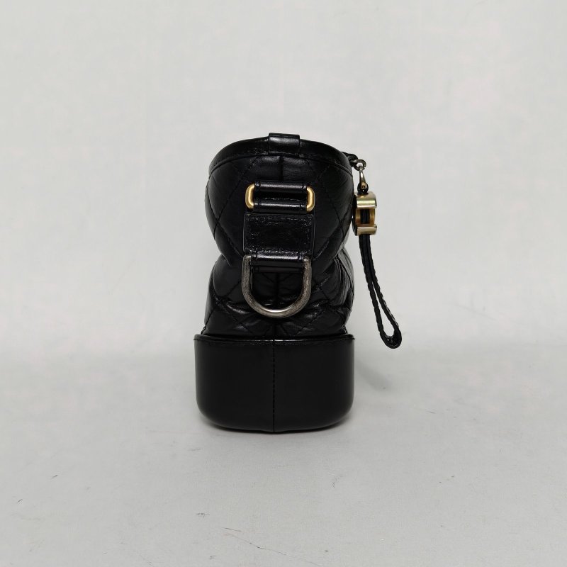 CHANEL GABRIELLE流浪小號20黑色牛皮25開金銀扣肩背包-1