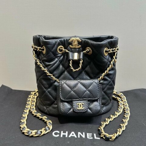 CHANEL 黑金23A子母抽繩水桶後背包17*16*11.5 99新配件塵袋