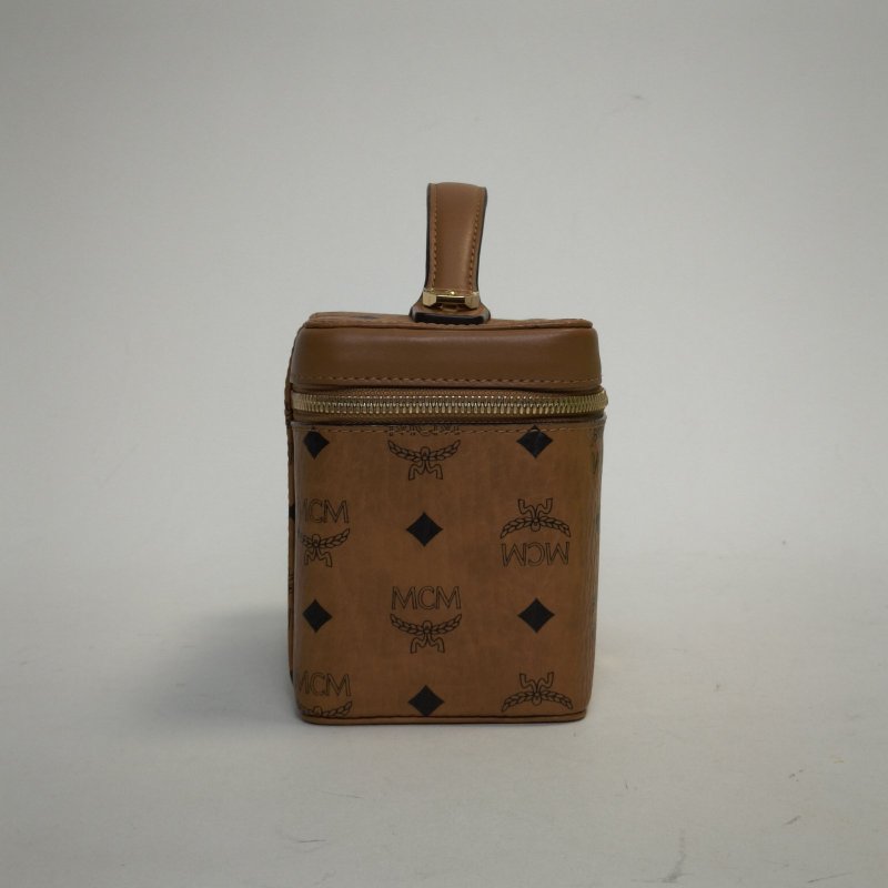 MCM RockstarVisetosOriginal化妝箱幹邑色PVC肩背包-1