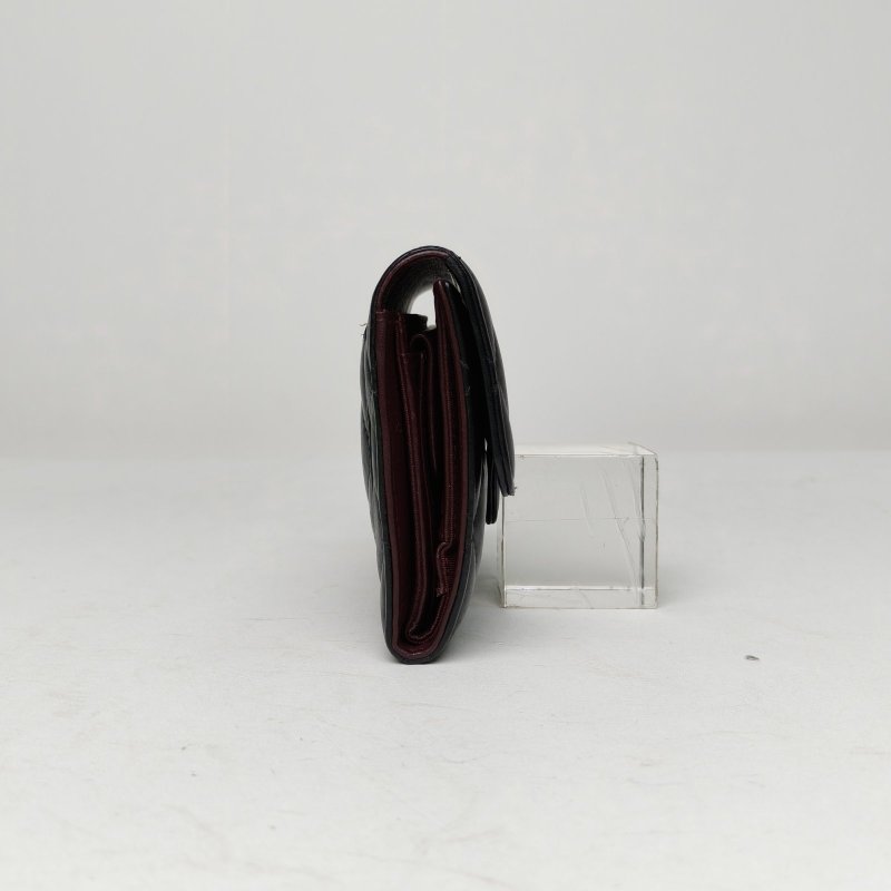 CHANEL 黑色羊皮15開銀扣CF長款三折口蓋錢包肩背包-3