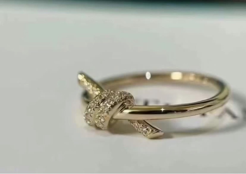 全🆕TIFFANY &CO.Knot系列玫瑰金單排鑽單環打結式18k玫瑰金戒指-2