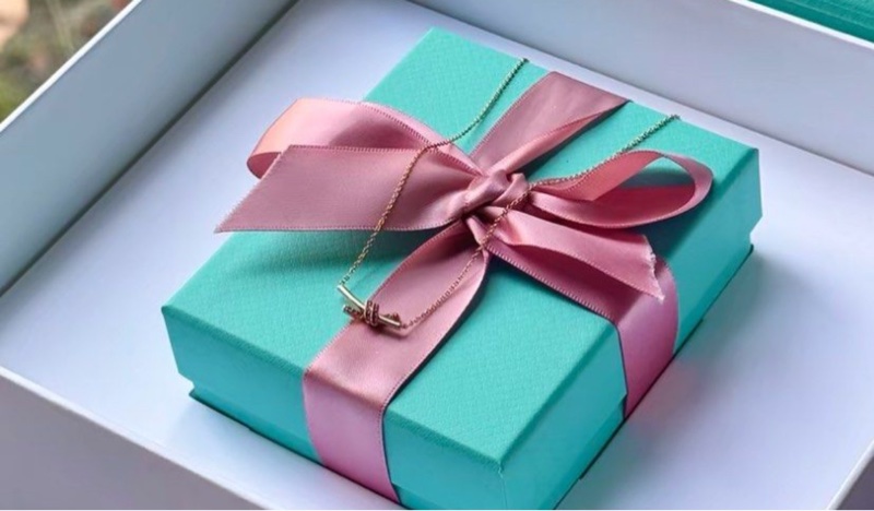 全🆕TIFFANY & co.knot 系列 Tiffany Knot 系列繩結鑲鑽吊飾鑽石 項鍊玫瑰金-3