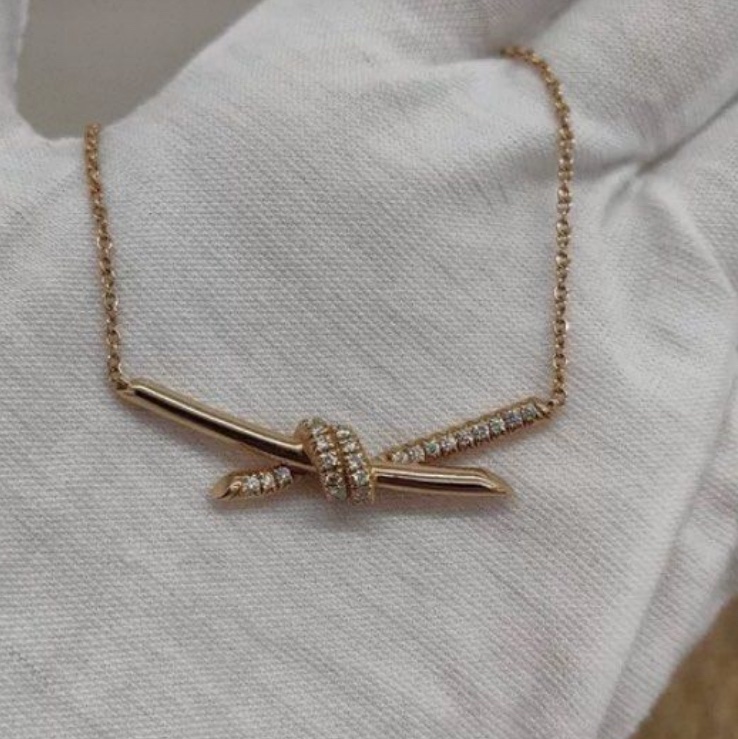 全🆕TIFFANY & co.knot 系列 Tiffany Knot 系列繩結鑲鑽吊飾鑽石 項鍊玫瑰金-4