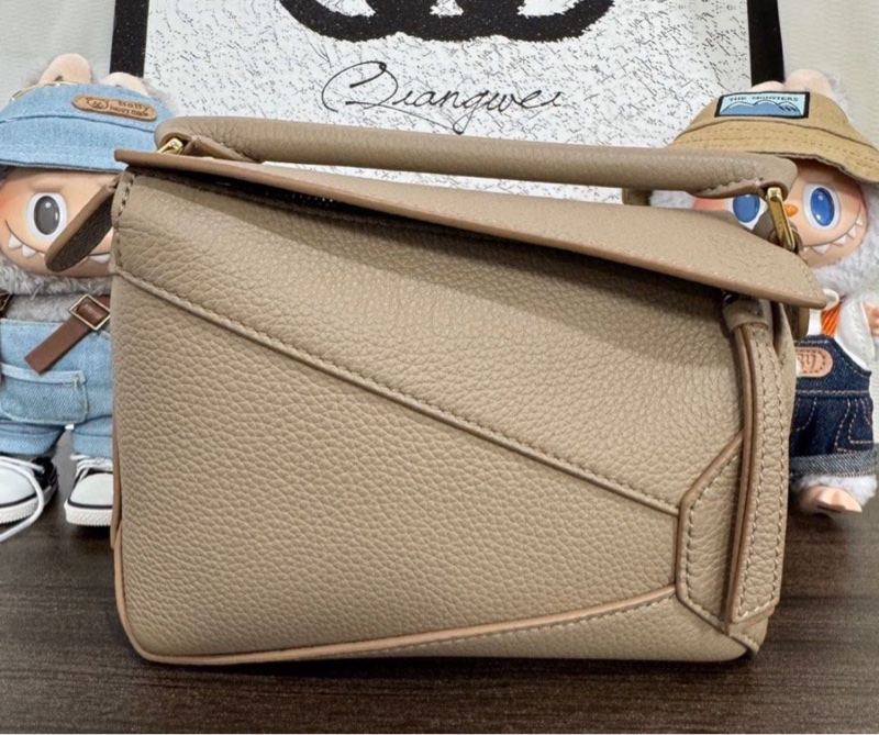 全🆕LOEWE Puzzle Edge 柔軟粒面小牛皮 單肩 斜預手袋mini迷你 女款沙色-1