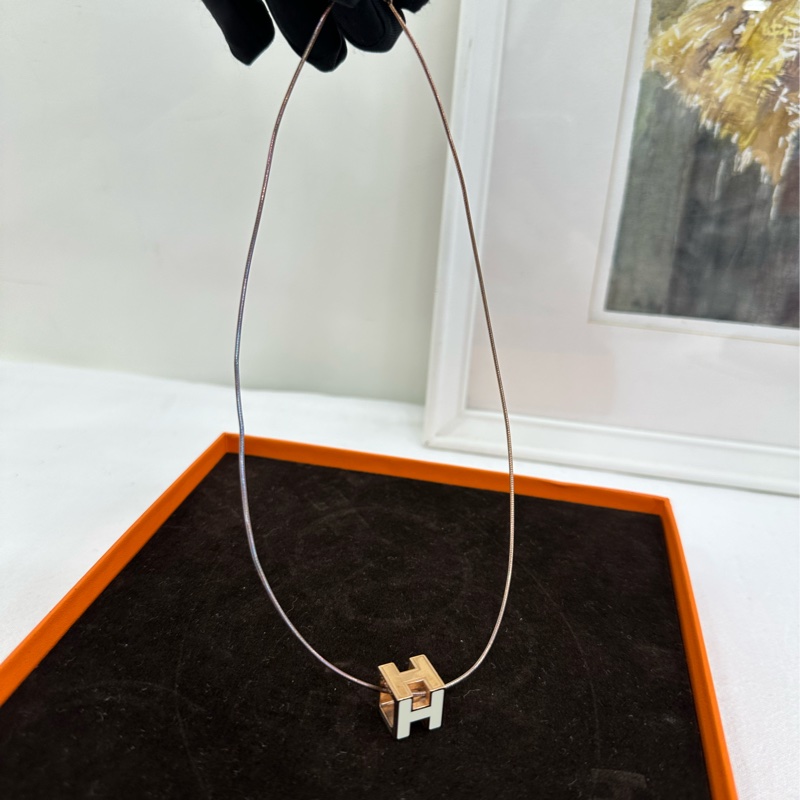 Hermes 愛馬仕 方形h項鍊 白色-1