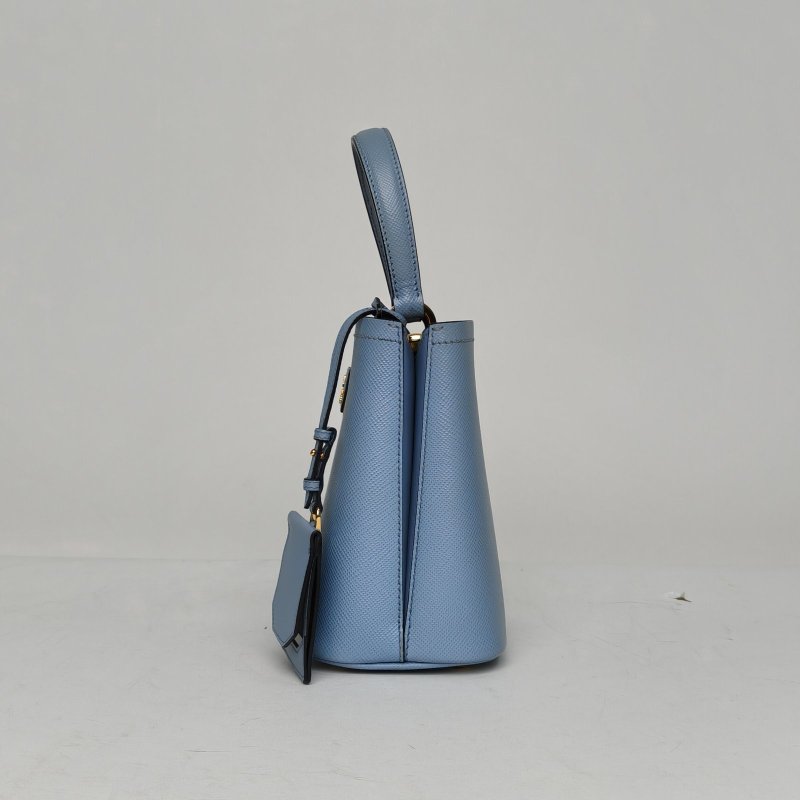 PRADA 水桶購物袋小號藍色牛皮肩背包-1