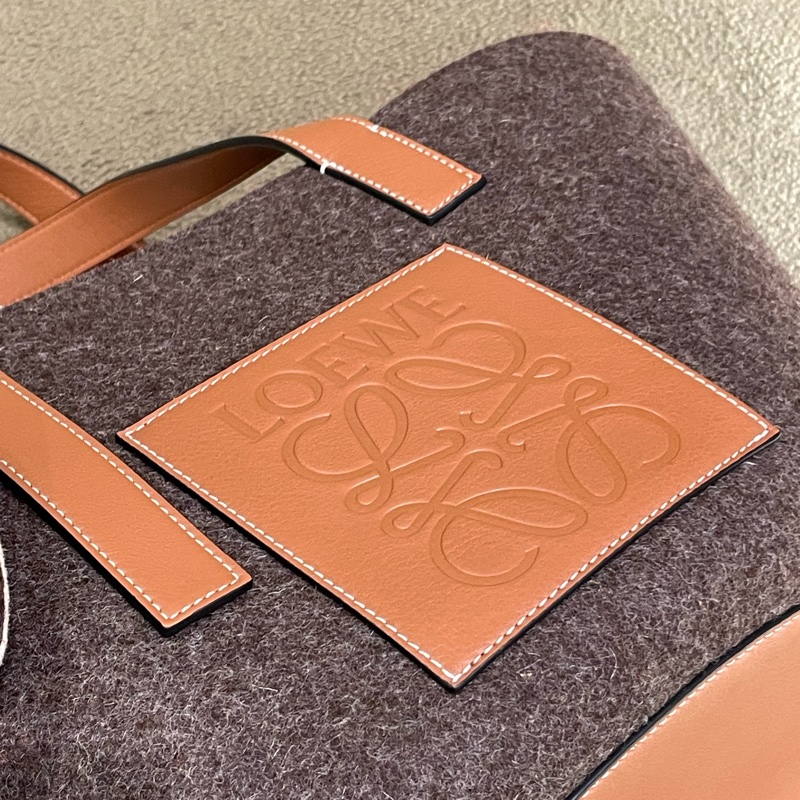 ▪️富貴選物FUGUEI▪️Loewe 羊毛氈拼皮革大象包-7