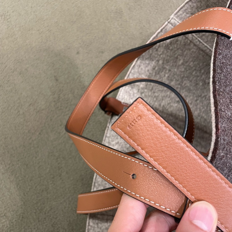 ▪️富貴選物FUGUEI▪️Loewe 羊毛氈拼皮革大象包-12