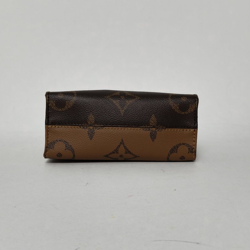 LOUIS VUITTON OnthegoBB18老花PVC晶片肩背包-4