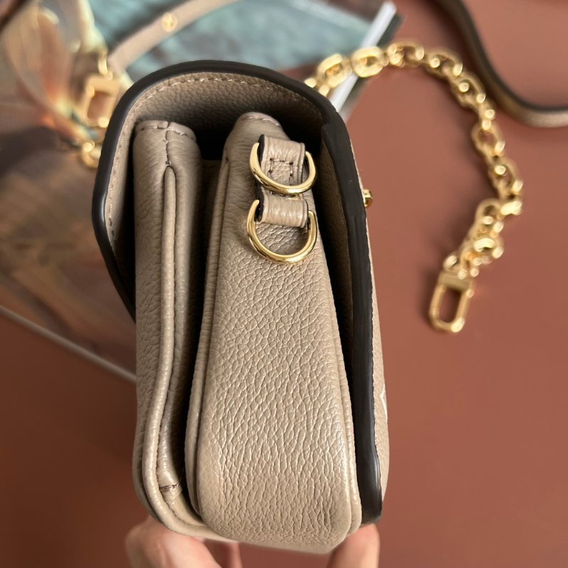 ::LOUIS VUITTON:: LV M23081 Pochette Métis East West 斑鳩灰 手提包 肩背包 法棍 腋下包-12