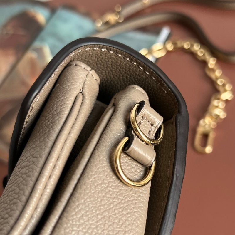 ::LOUIS VUITTON:: LV M23081 Pochette Métis East West 斑鳩灰 手提包 肩背包 法棍 腋下包-13