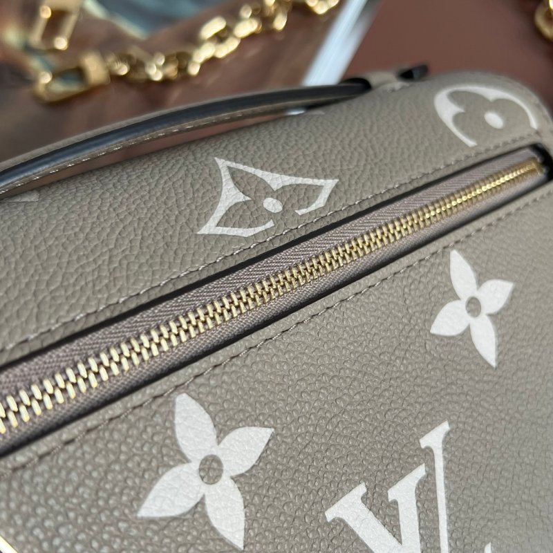 ::LOUIS VUITTON:: LV M23081 Pochette Métis East West 斑鳩灰 手提包 肩背包 法棍 腋下包-16