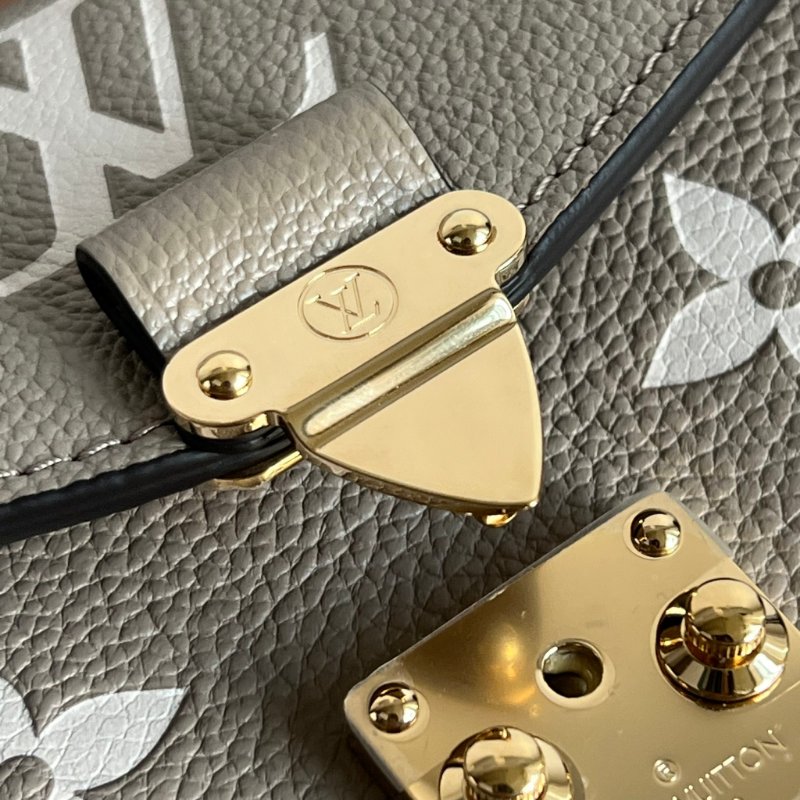 ::LOUIS VUITTON:: LV M23081 Pochette Métis East West 斑鳩灰 手提包 肩背包 法棍 腋下包-22