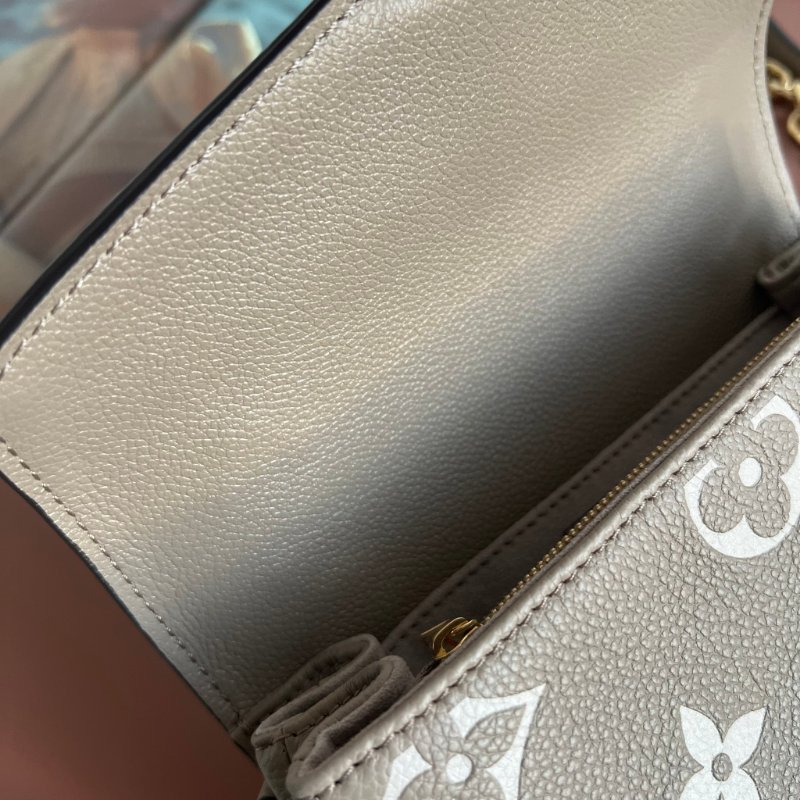 ::LOUIS VUITTON:: LV M23081 Pochette Métis East West 斑鳩灰 手提包 肩背包 法棍 腋下包-24