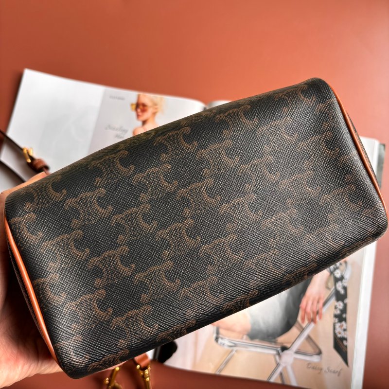 ::CELINE:: 經典凱旋門老花 小號波士頓包 斜背包 手提包-6