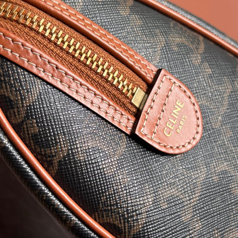 ::CELINE:: 經典凱旋門老花 小號波士頓包 斜背包 手提包-9