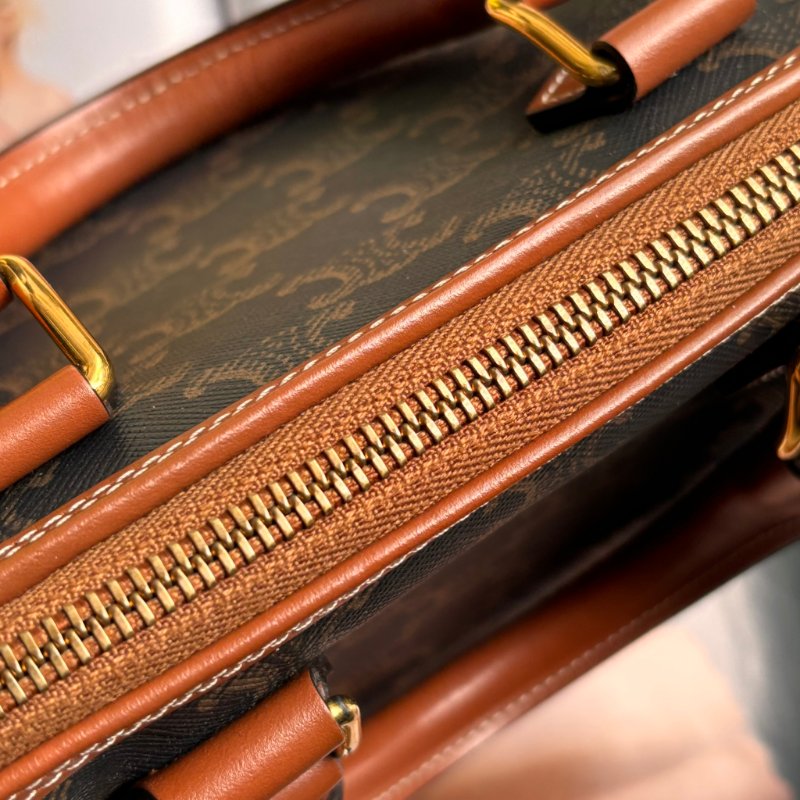 ::CELINE:: 經典凱旋門老花 小號波士頓包 斜背包 手提包-10