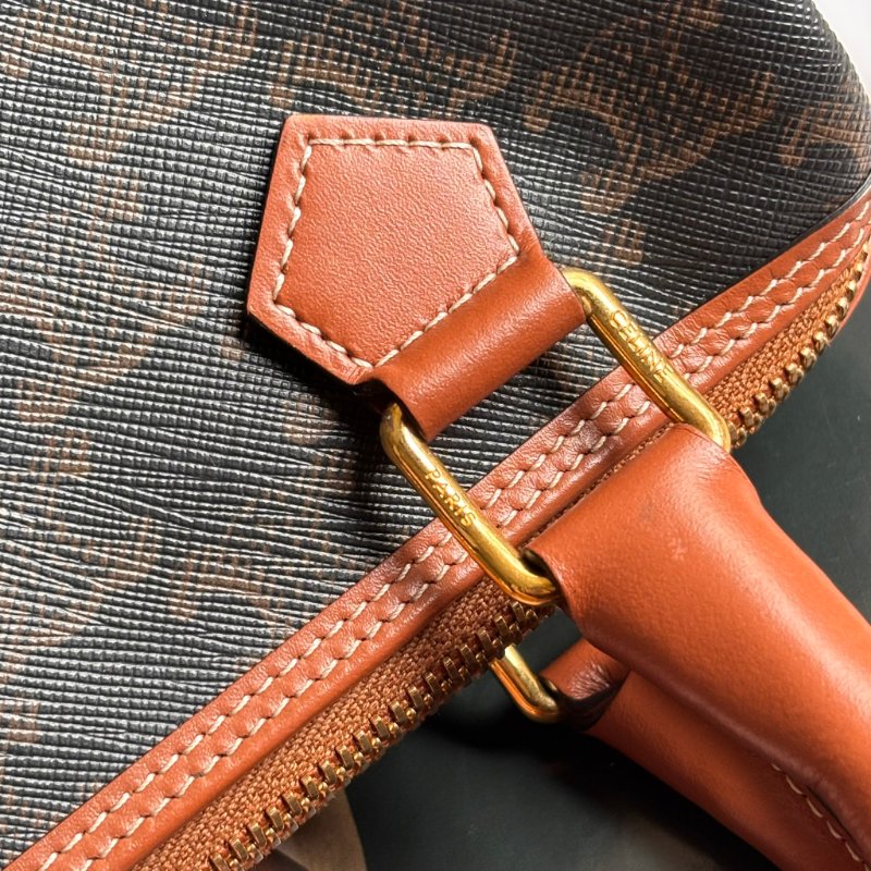 ::CELINE:: 經典凱旋門老花 小號波士頓包 斜背包 手提包-19