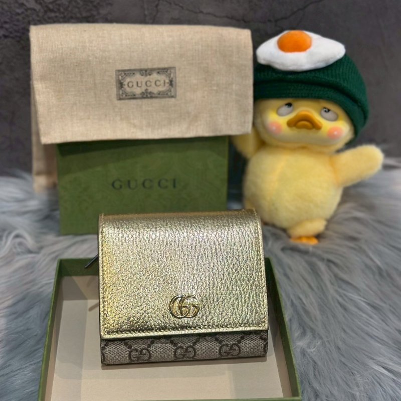 💎Han's house精品服飾💎GUCCI Wallet金扣 短夾 銀色598587-0