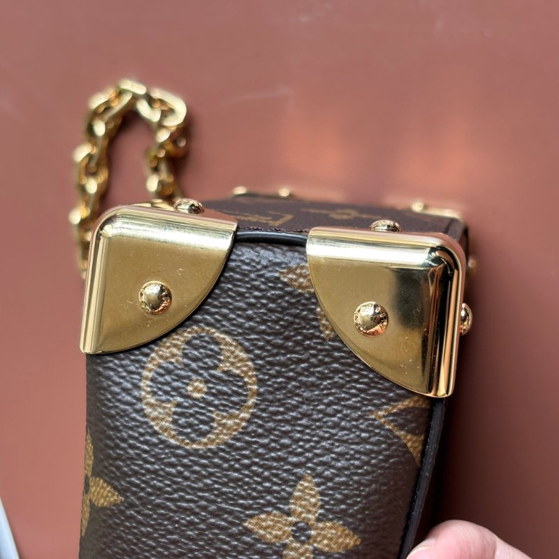 ::LOUIS VUITTON::LV M82465 Camera Box 經典雙色花紋手提相機包 斜背包-13