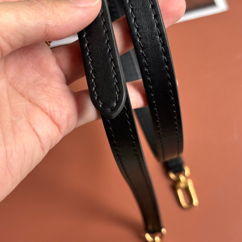 ::LOUIS VUITTON::LV M82465 Camera Box 經典雙色花紋手提相機包 斜背包-33