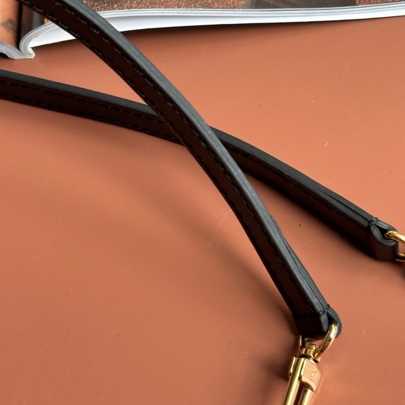 ::LOUIS VUITTON::LV M82465 Camera Box 經典雙色花紋手提相機包 斜背包-39