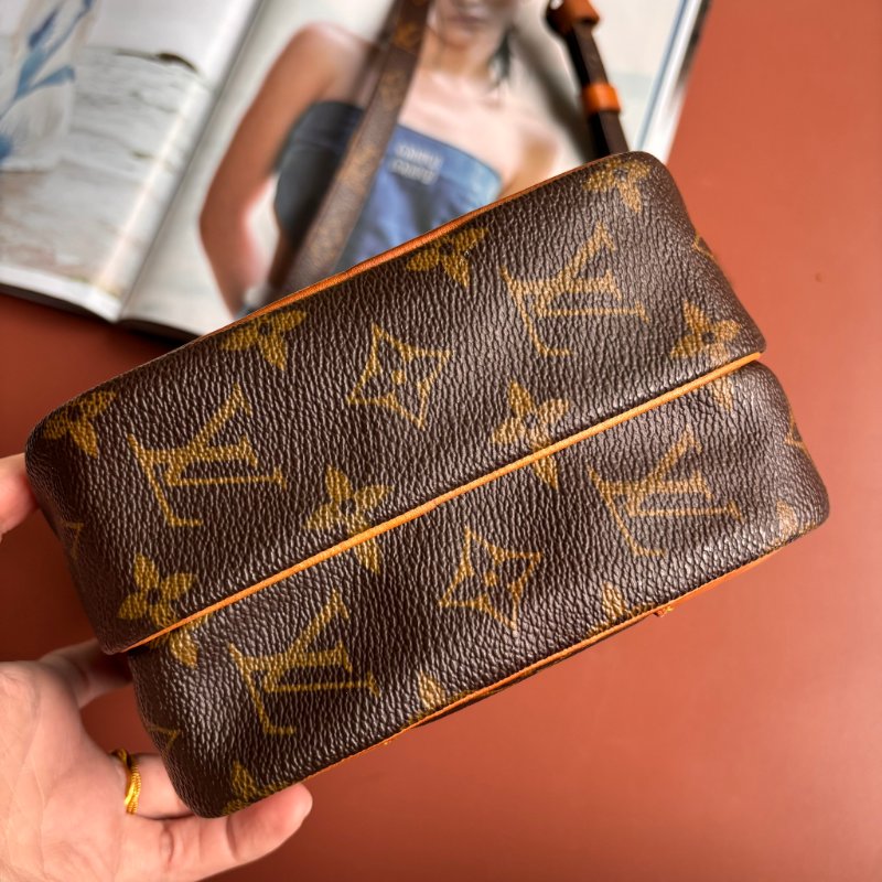 ::LOUIS VUITTON:: LV M45236 Amazon咖啡色經典花紋直式雙層相機包 斜背包-2