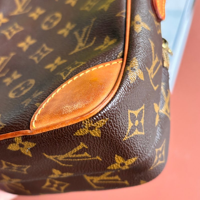 ::LOUIS VUITTON:: LV M45236 Amazon咖啡色經典花紋直式雙層相機包 斜背包-3