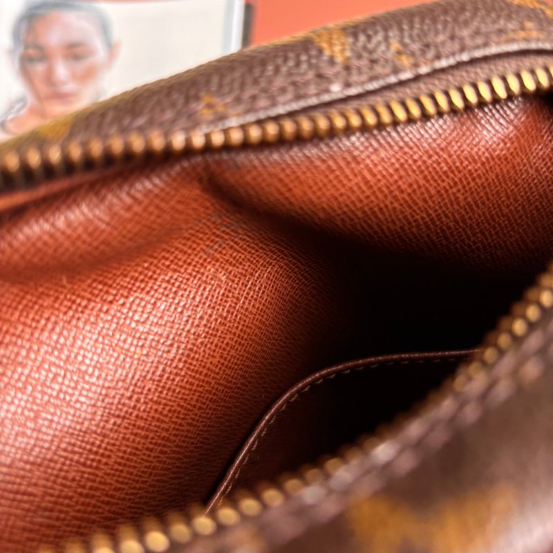 ::LOUIS VUITTON:: LV M45236 Amazon咖啡色經典花紋直式雙層相機包 斜背包-26