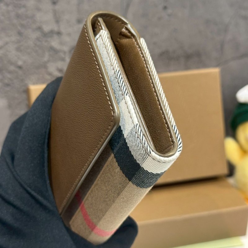 💎Han's house精品服飾💎BURBERRY  HALTON 經典格紋帆布拼接釦式長夾-4