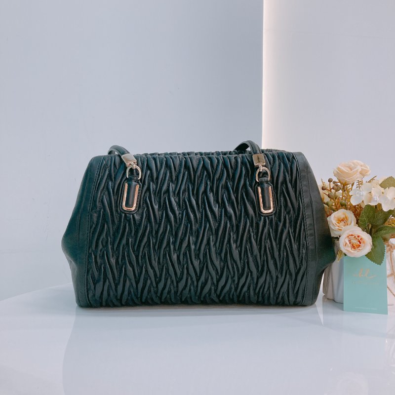 MS0380 Coach 蔻馳皺摺側背雲朵包 Madison Gathered Twisted Calfksin-3