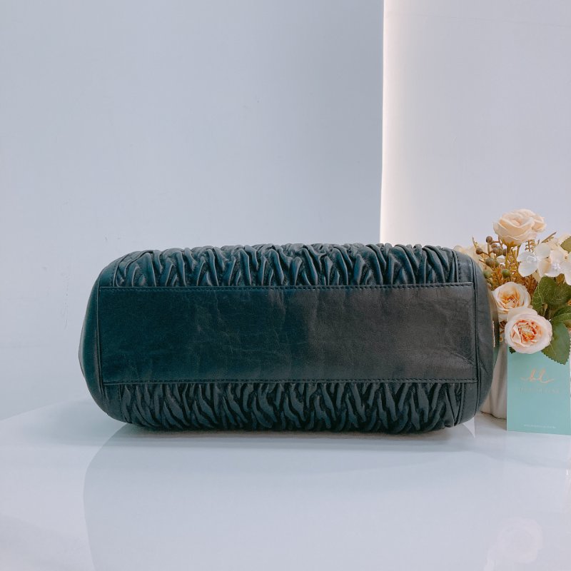 MS0380 Coach 蔻馳皺摺側背雲朵包 Madison Gathered Twisted Calfksin-6