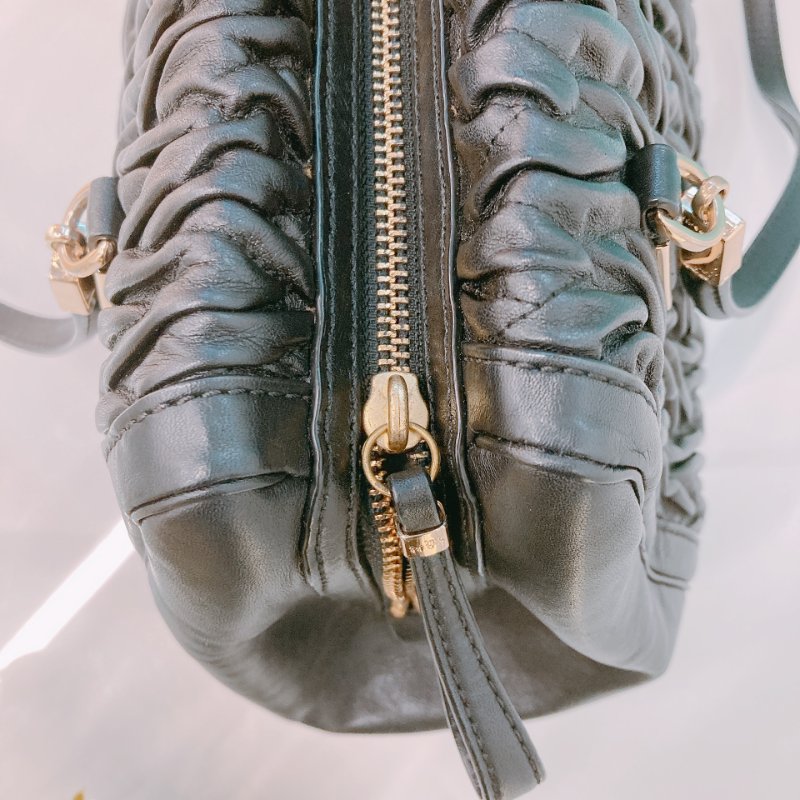 MS0380 Coach 蔻馳皺摺側背雲朵包 Madison Gathered Twisted Calfksin-13