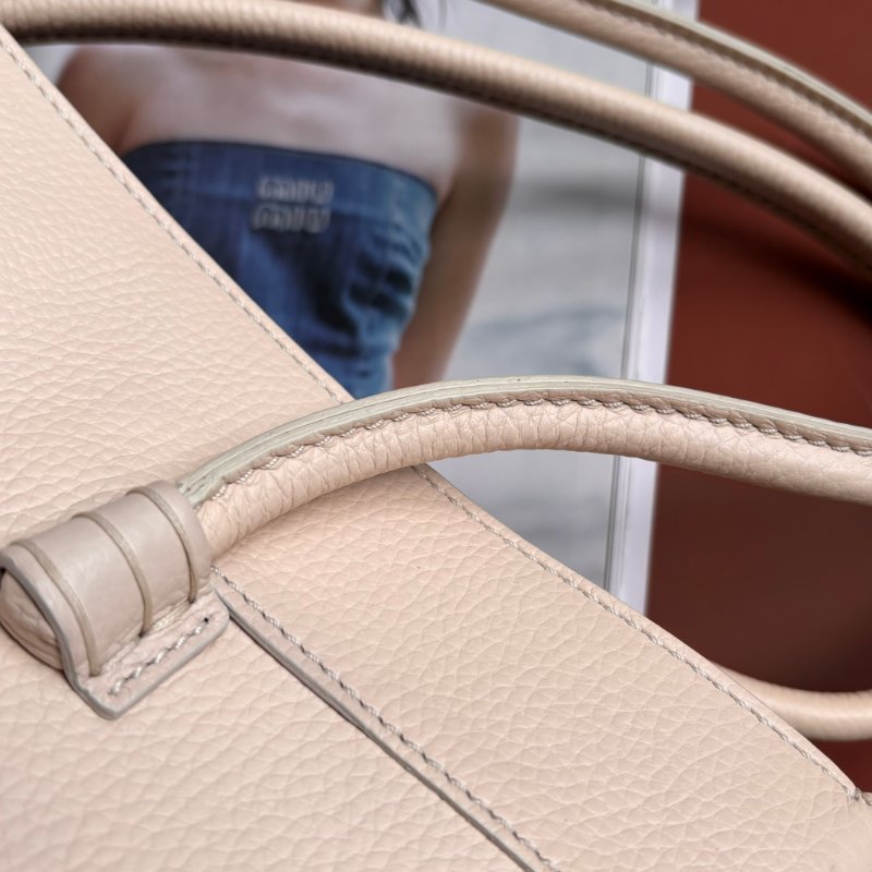 ::TODS:: Mocassino 經典品牌LOGO 乳白色牛皮托特包 手提包 肩背包 購物包-9