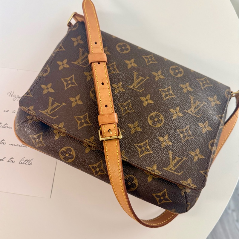 ✔️ LV Louis Vuitton 路易威登 MonogramM51257 橫式王菲包/肩背包-3