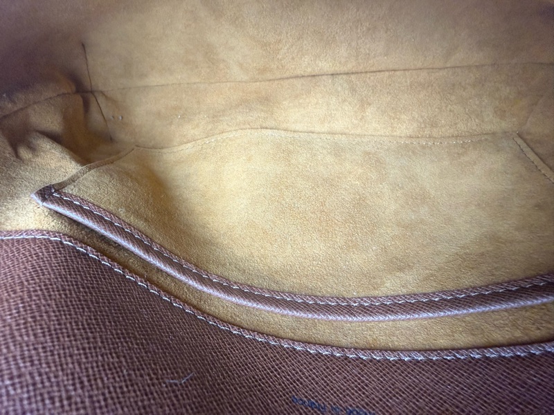 ✔️ LV Louis Vuitton 路易威登 MonogramM51257 橫式王菲包/肩背包-20