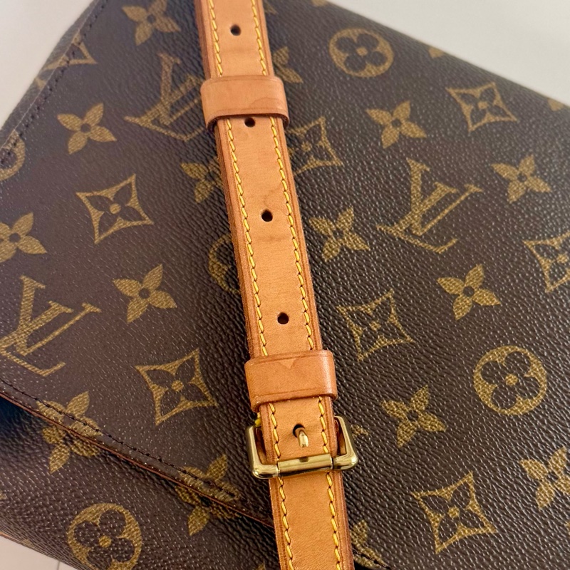 ✔️ LV Louis Vuitton 路易威登 MonogramM51257 橫式王菲包/肩背包-35