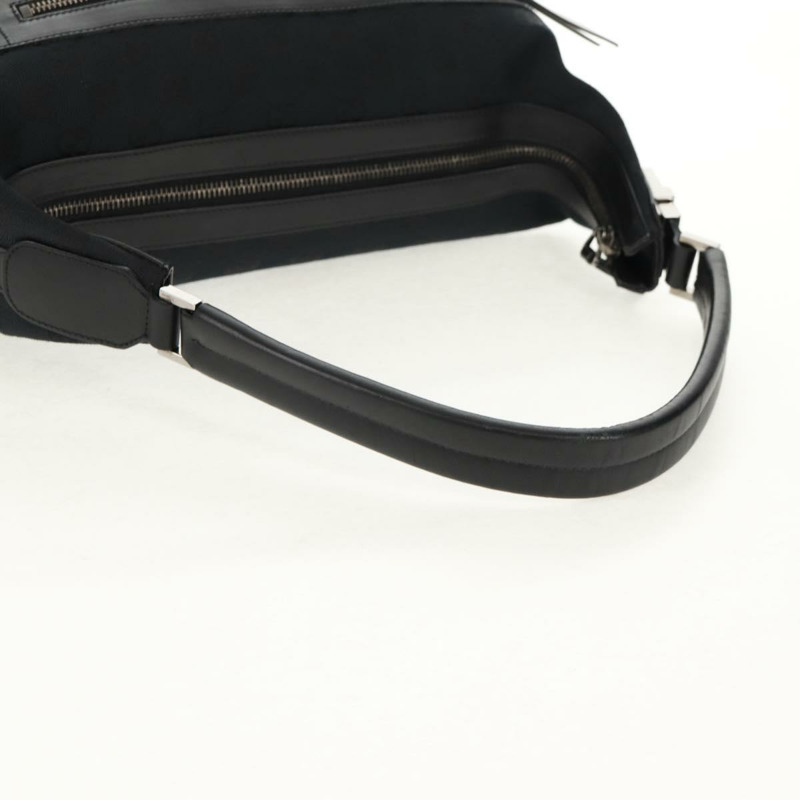 【日本直送】GUCCI GG帆布肩背包 黑色 001 4298 正品 150737V-6