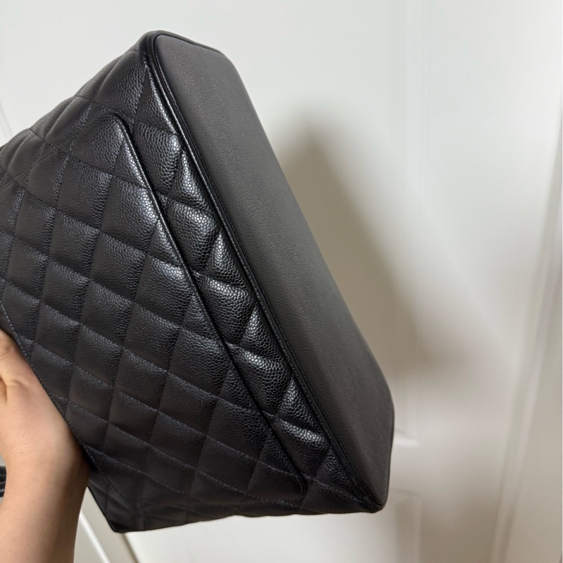 Chanel 希爾頓黑金托特包 10開 尺寸約30x24-7