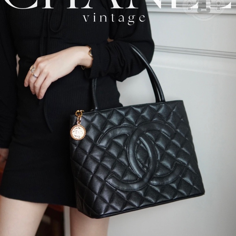 Chanel 希爾頓黑金托特包 10開 尺寸約30x24-11