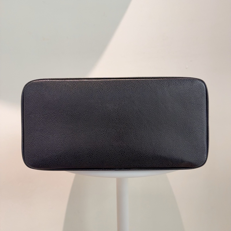 Chanel 希爾頓黑金托特包 10開 尺寸約30x24-6