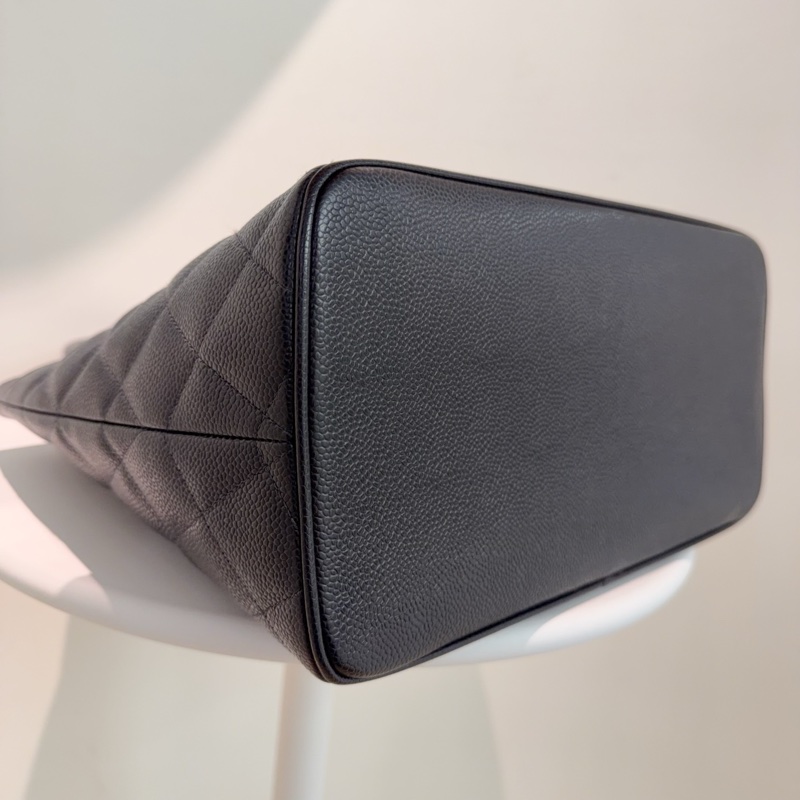 Chanel 希爾頓黑金托特包 10開 尺寸約30x24-8