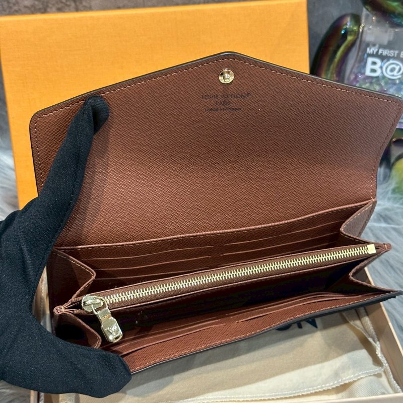 💎Han's house精品服飾💎LV LOUIS VUITTON 長夾 M60531-4