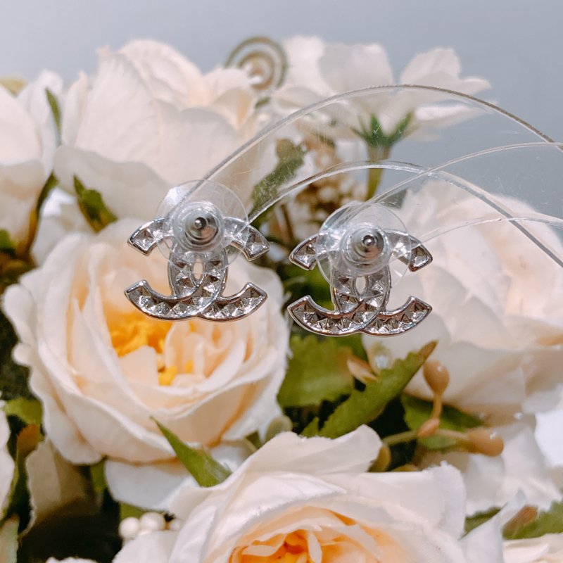 TW4543 Chanel 香奈兒經典雙c 水鑽銀色耳環1.5cm CC Logo Earrings Crystal x PHW-3