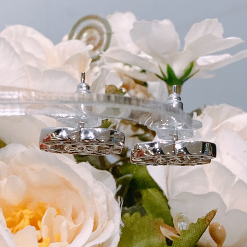 TW4543 Chanel 香奈兒經典雙c 水鑽銀色耳環1.5cm CC Logo Earrings Crystal x PHW-4