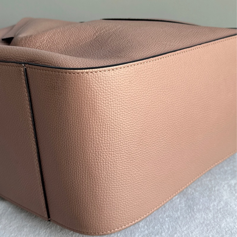 Loewe Hammock Small 吊床包-11