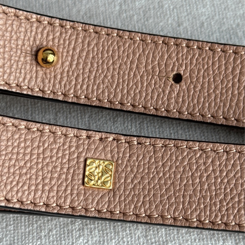 Loewe Hammock Small 吊床包-33